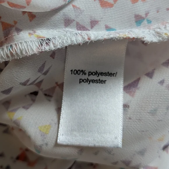 Maurices Women's Blouse Size Small White with Colorful Triangle Pattern - Picture 6 of 14